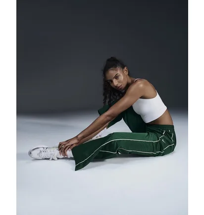 Штани жіночі Nike Windrunner High-Waisted Woven Open-Hem Pants Green FV7655-300