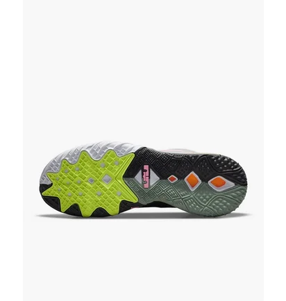 Кроссовки унисекс Nike Lebron 18 Low 'Bugs Vs Marvin' Grey CV7562-005