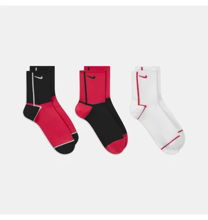 Шкарпетки жіночі Nike W Nk Everyday Plus Ltwt Ankle Multi (3 пари) Ck6021-913